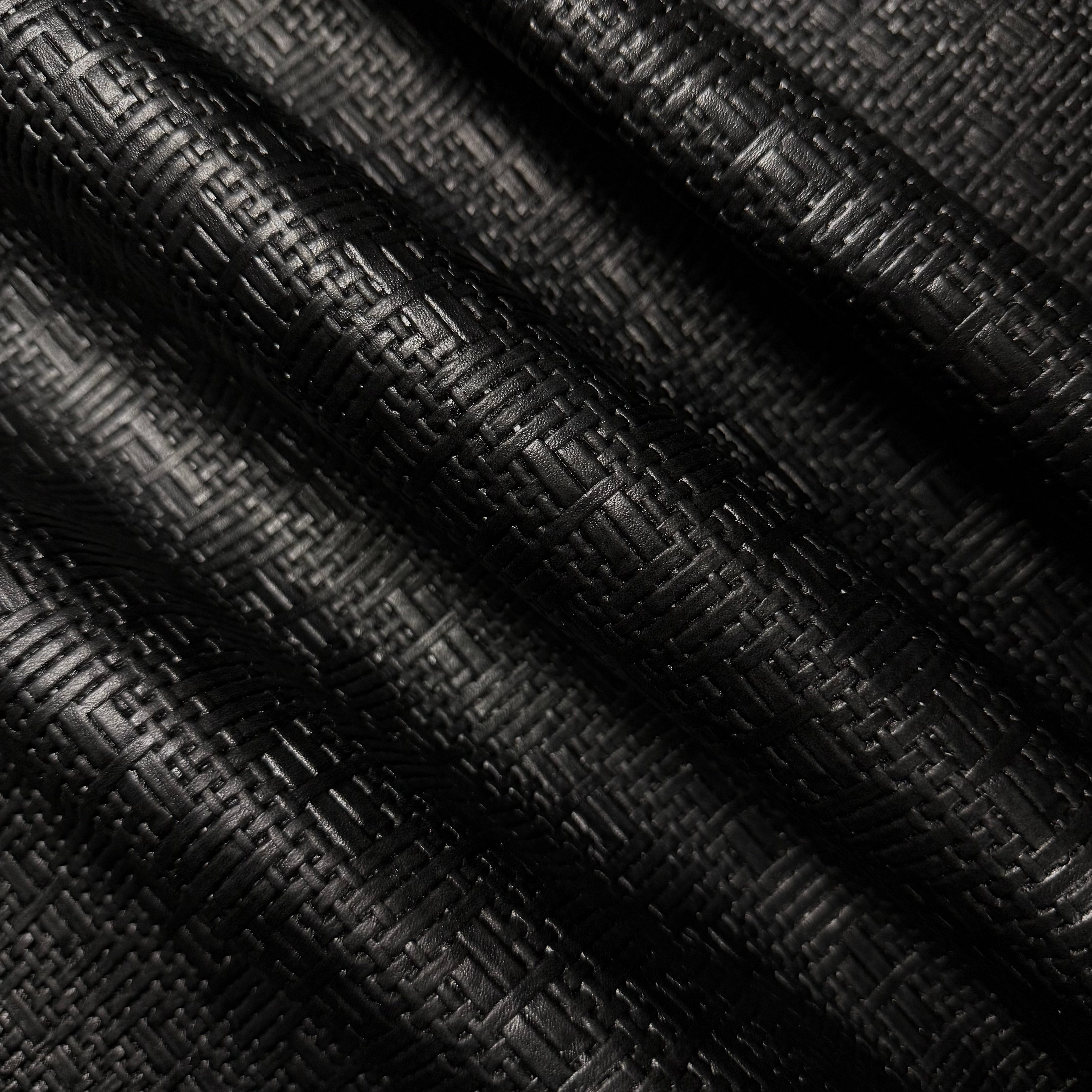 Raffia Embossed Cow, 2.5 oz - Black