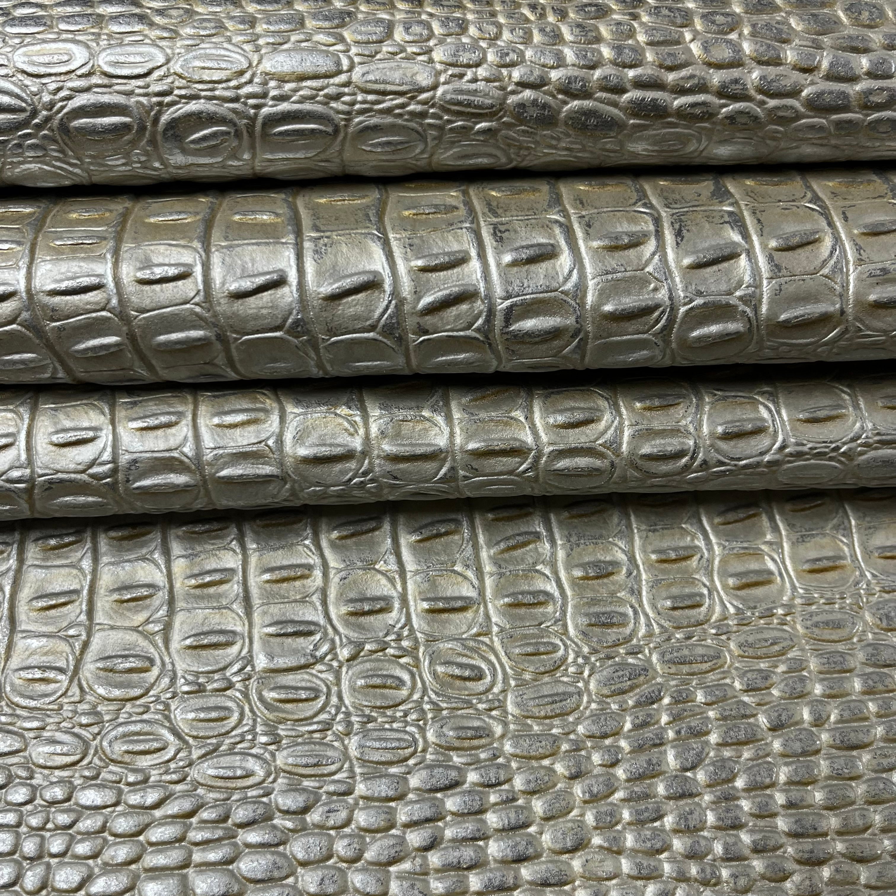 Hornback Croc Embossed Lamb, 1.5 oz - Champagne & Black