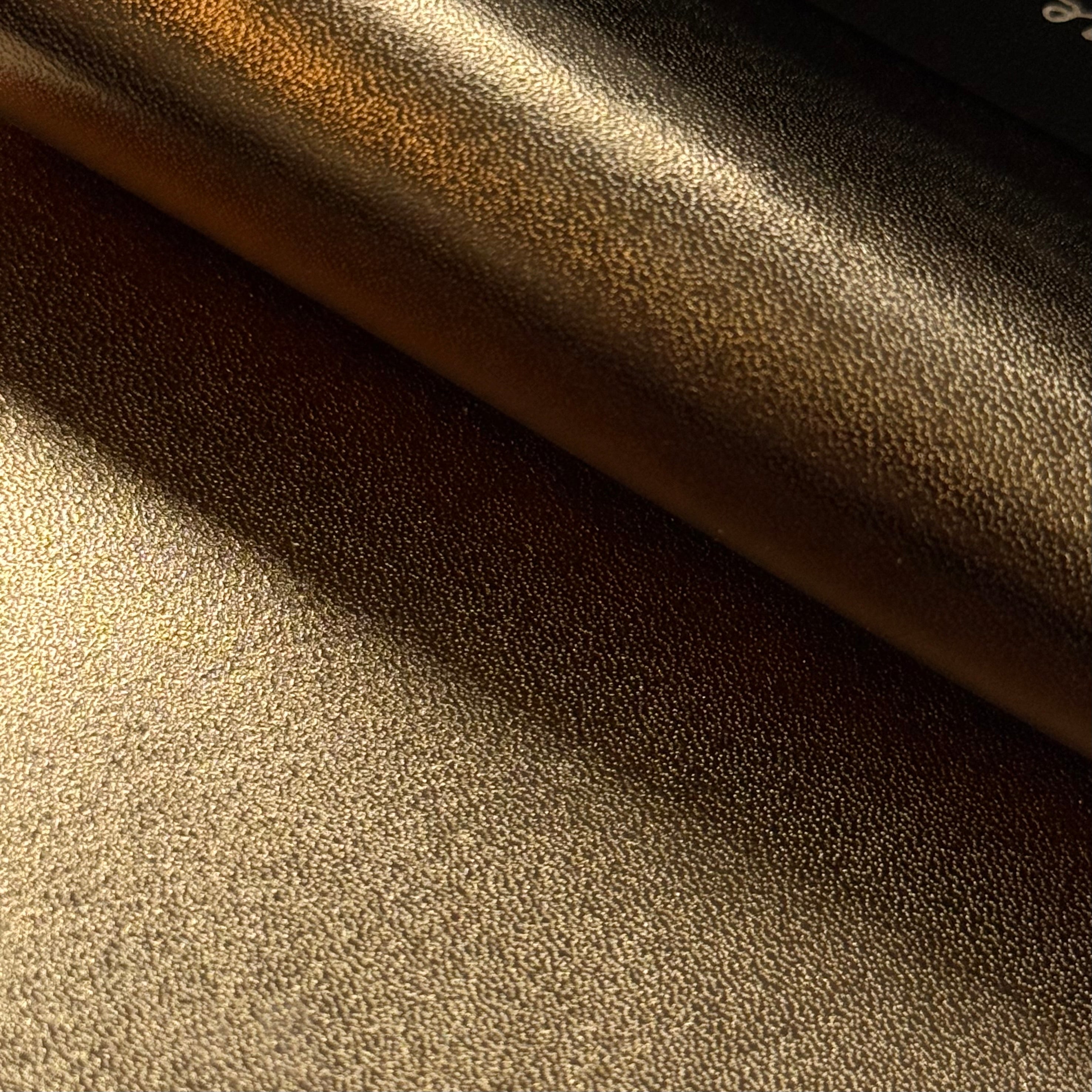 Metallic Foil Smooth Cow, 3.5 oz | 15+ Colors