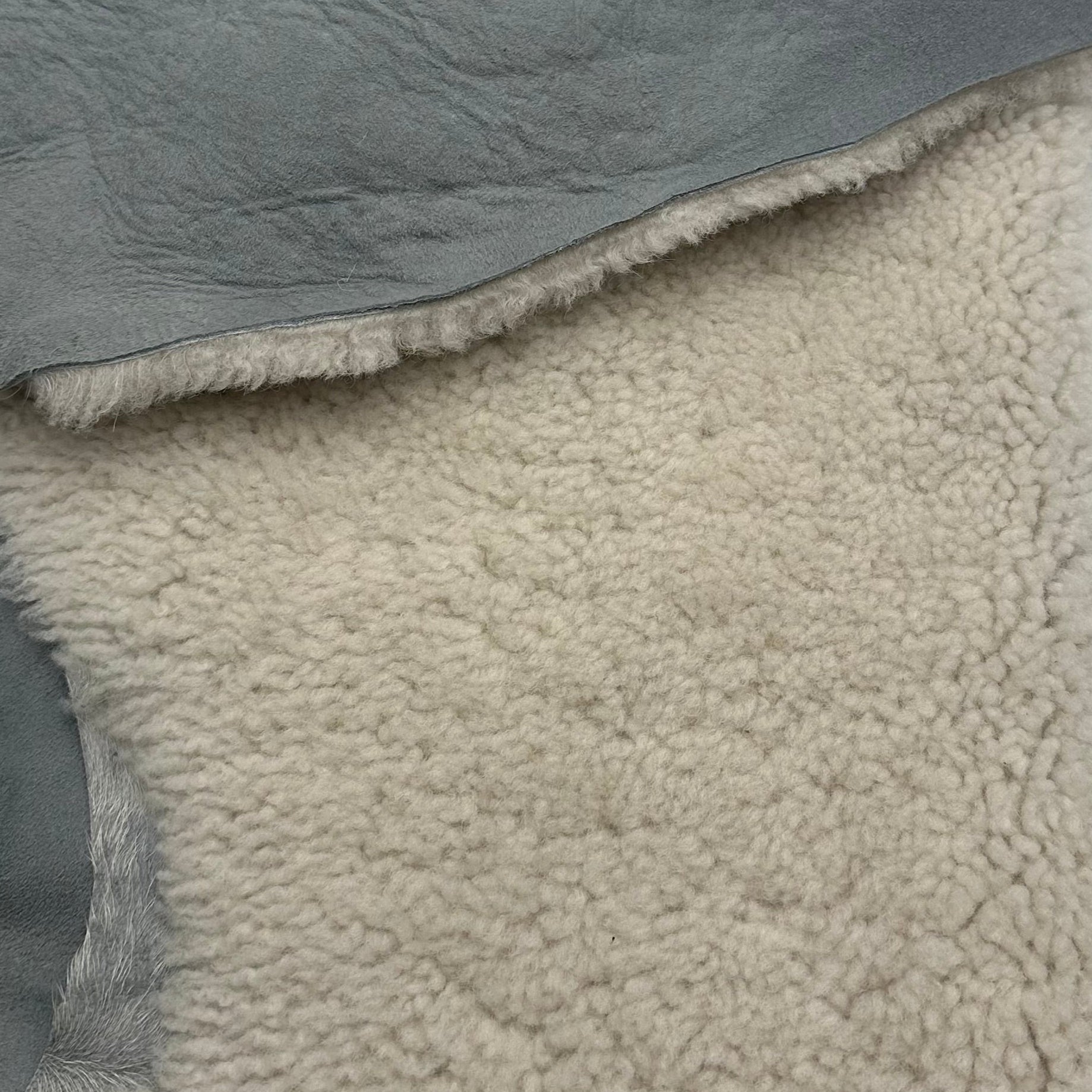 Curly Merino Shearling 12mm | Raw Back