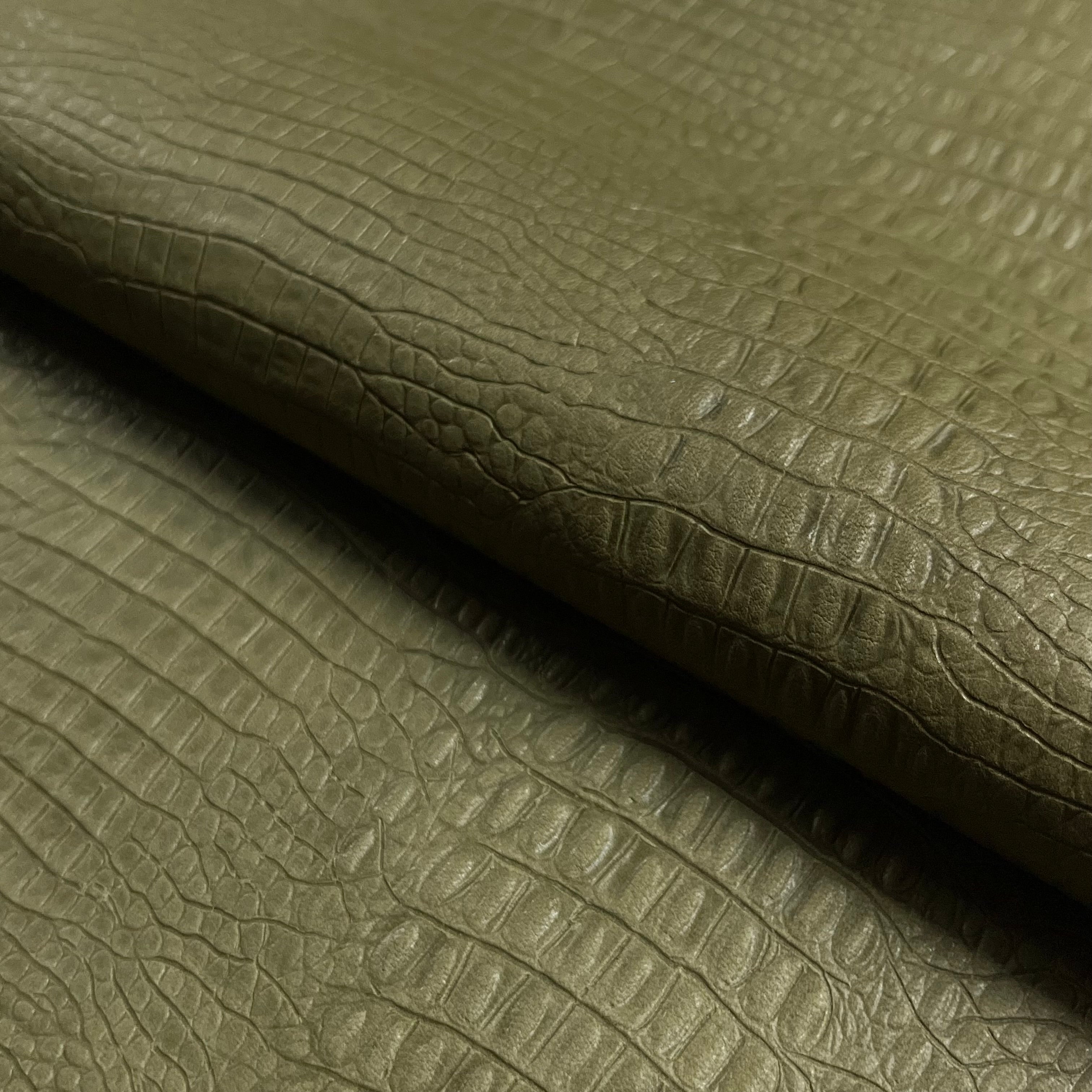 Hornback Crocodile-Embossed Cow, 2-3 oz | 9 Colors – Leather Skins