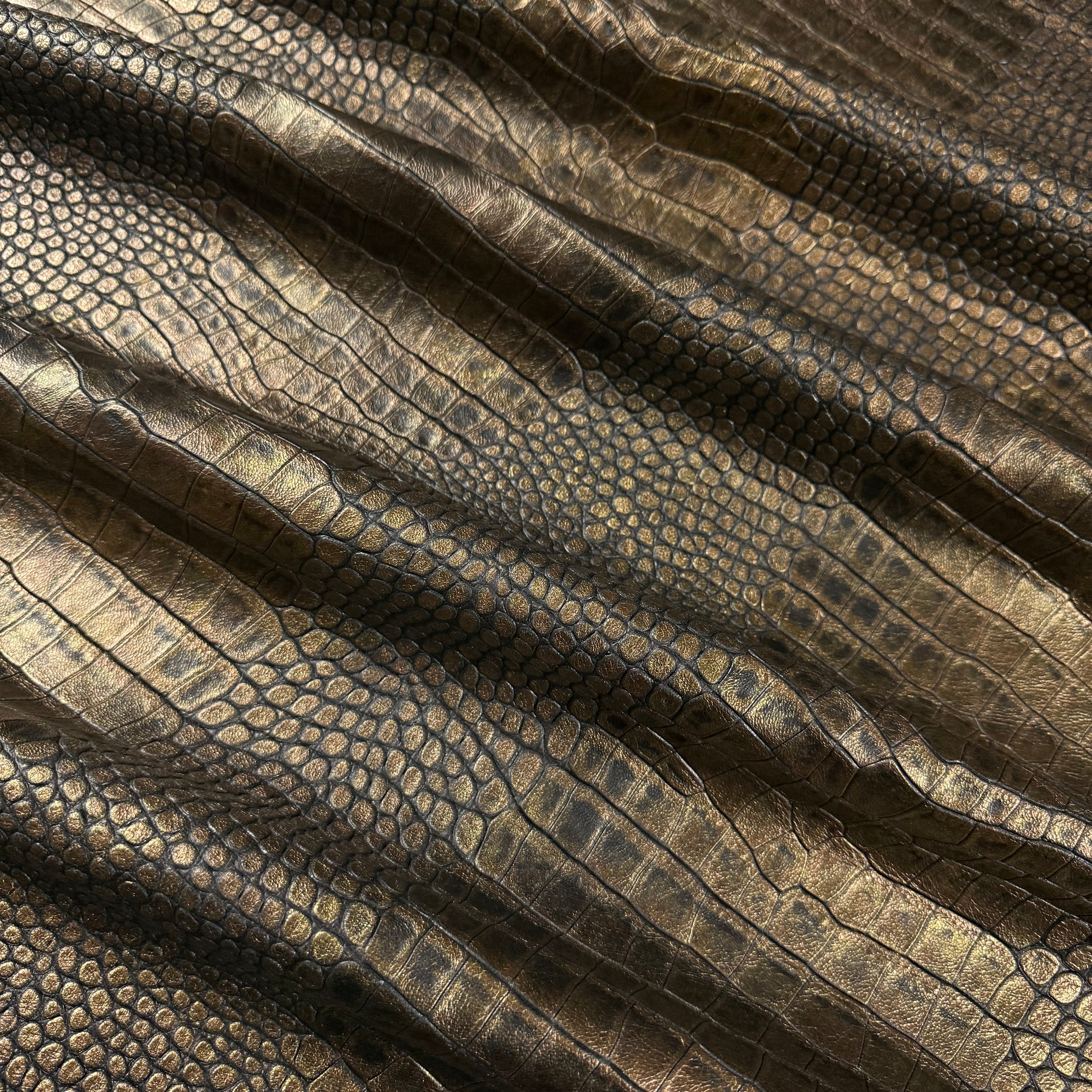 Metallic Two-Tone Veg Tan Crocodile Emboss Lambskin, 2 oz - Gold & Silver