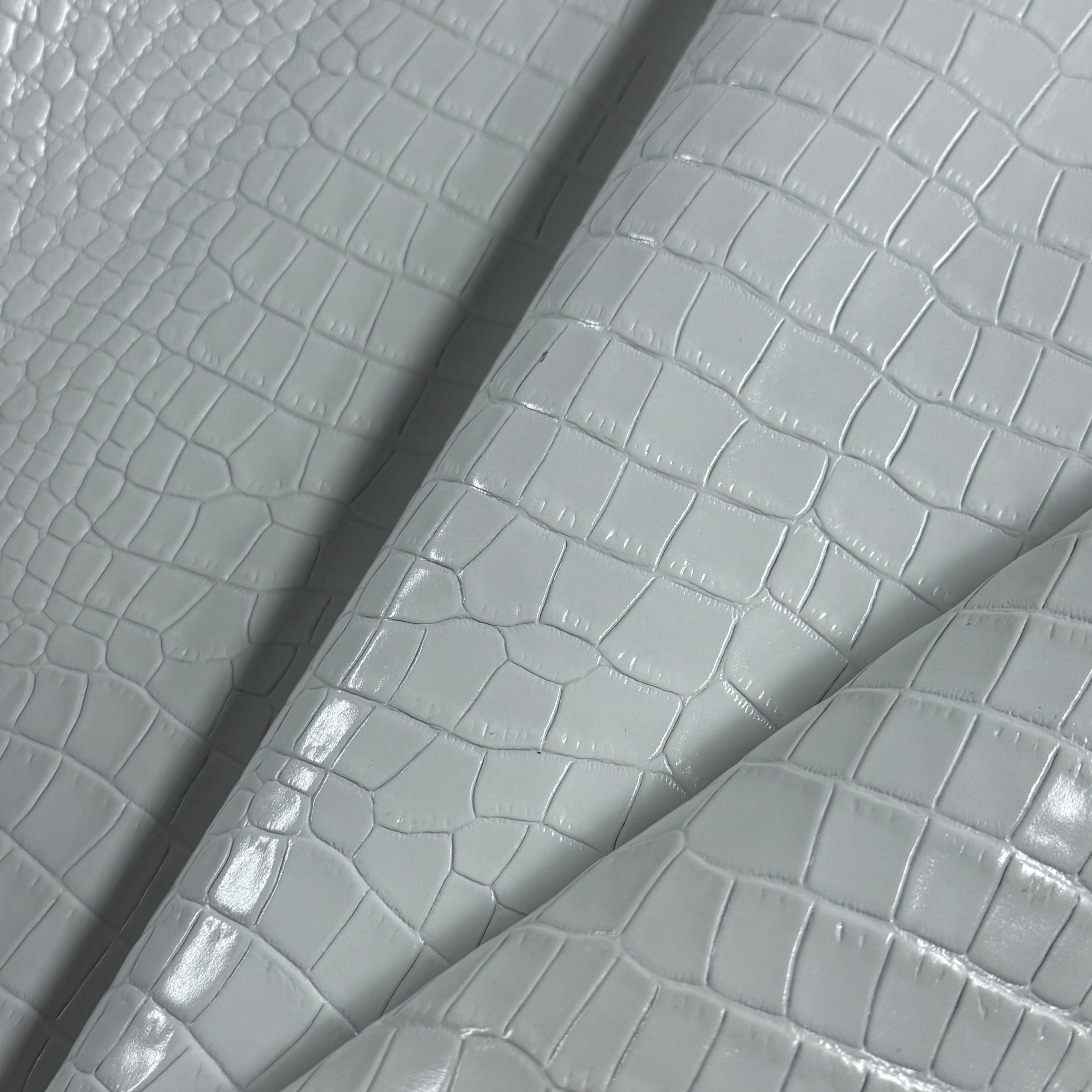 Crocodile Embossed Cow, 2-3 oz