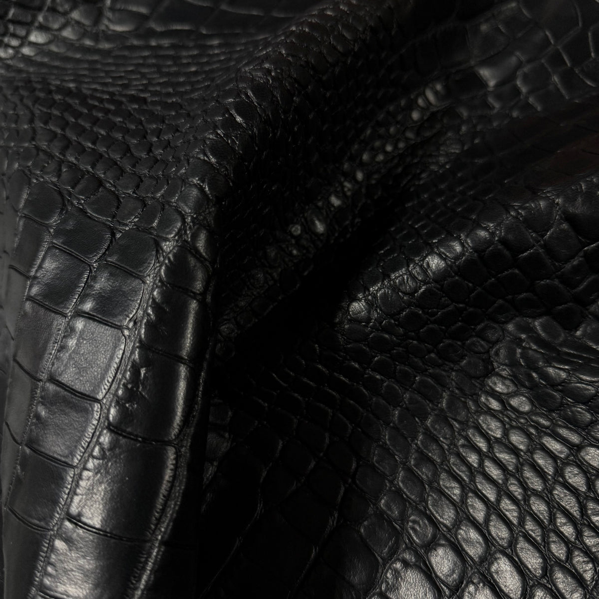 French Veg-Tan Crocodile Embossed Lamb Leather, 2.5 oz
