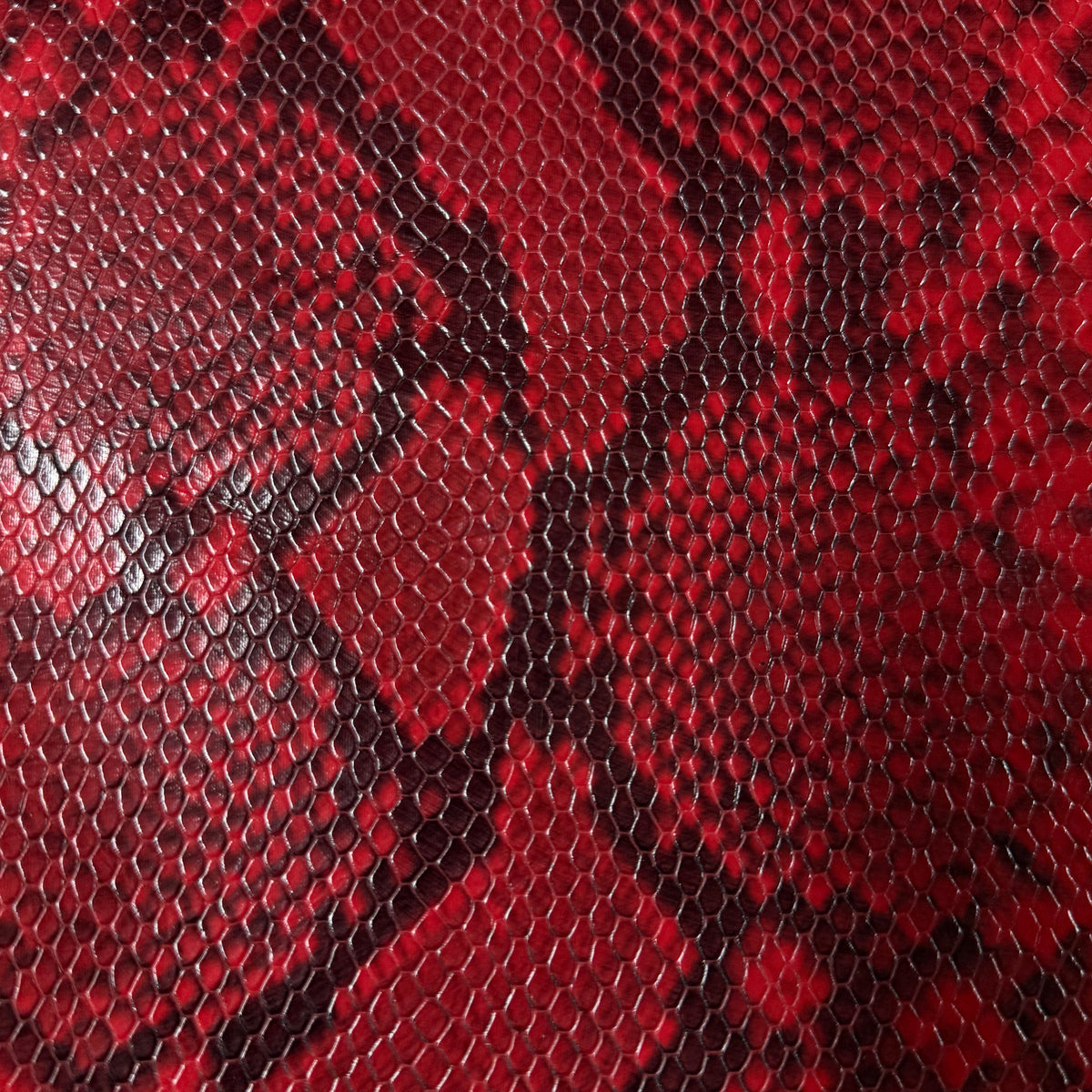 Snake Embossed Cowhide, 3 oz | 15 Colors