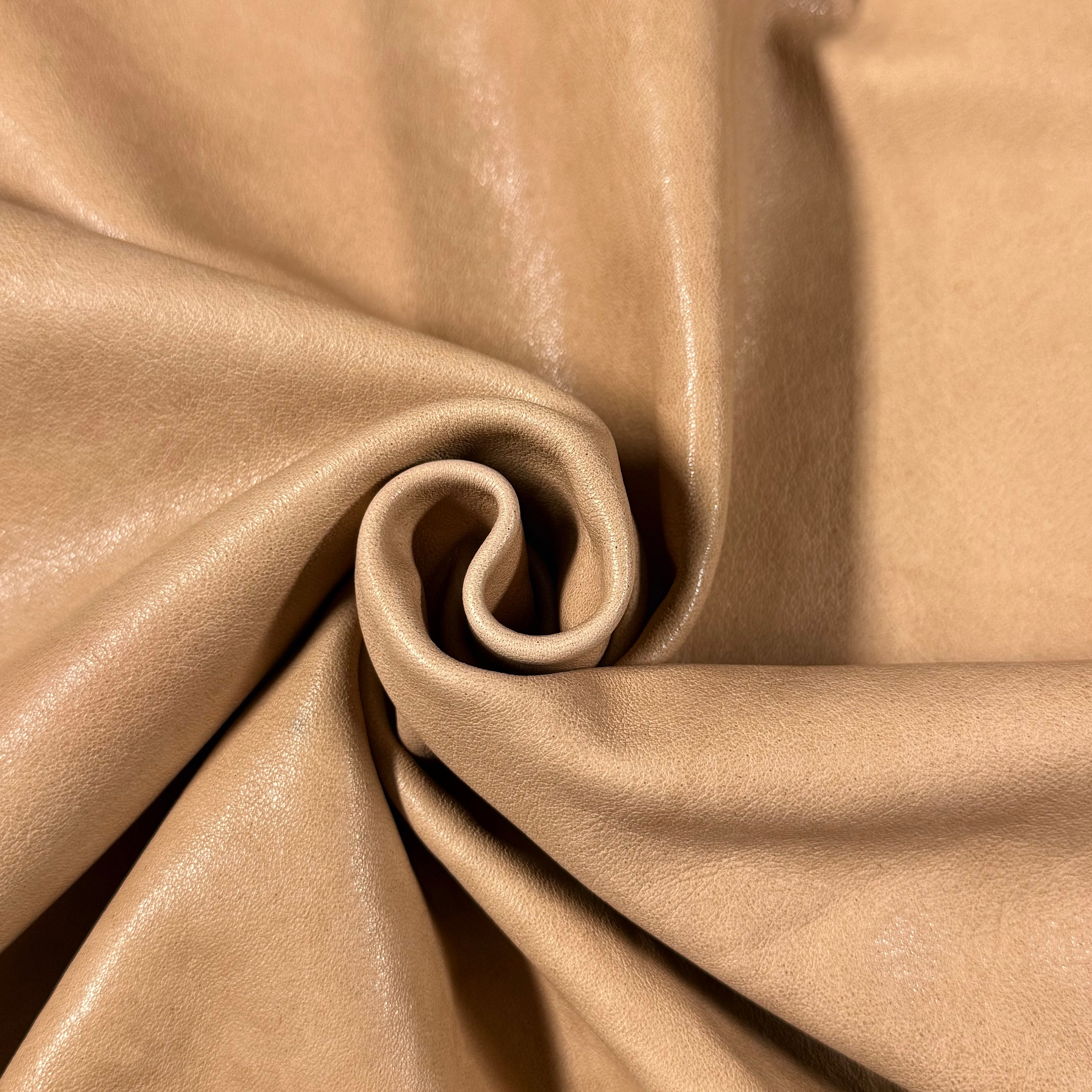 Oiled Veg Tan Lamb Leather, 2 oz | 15+ Colors – Leather Skins