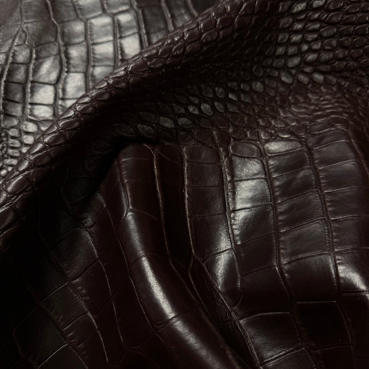 French Veg-Tan Crocodile Embossed Lamb Leather, 2.5 oz