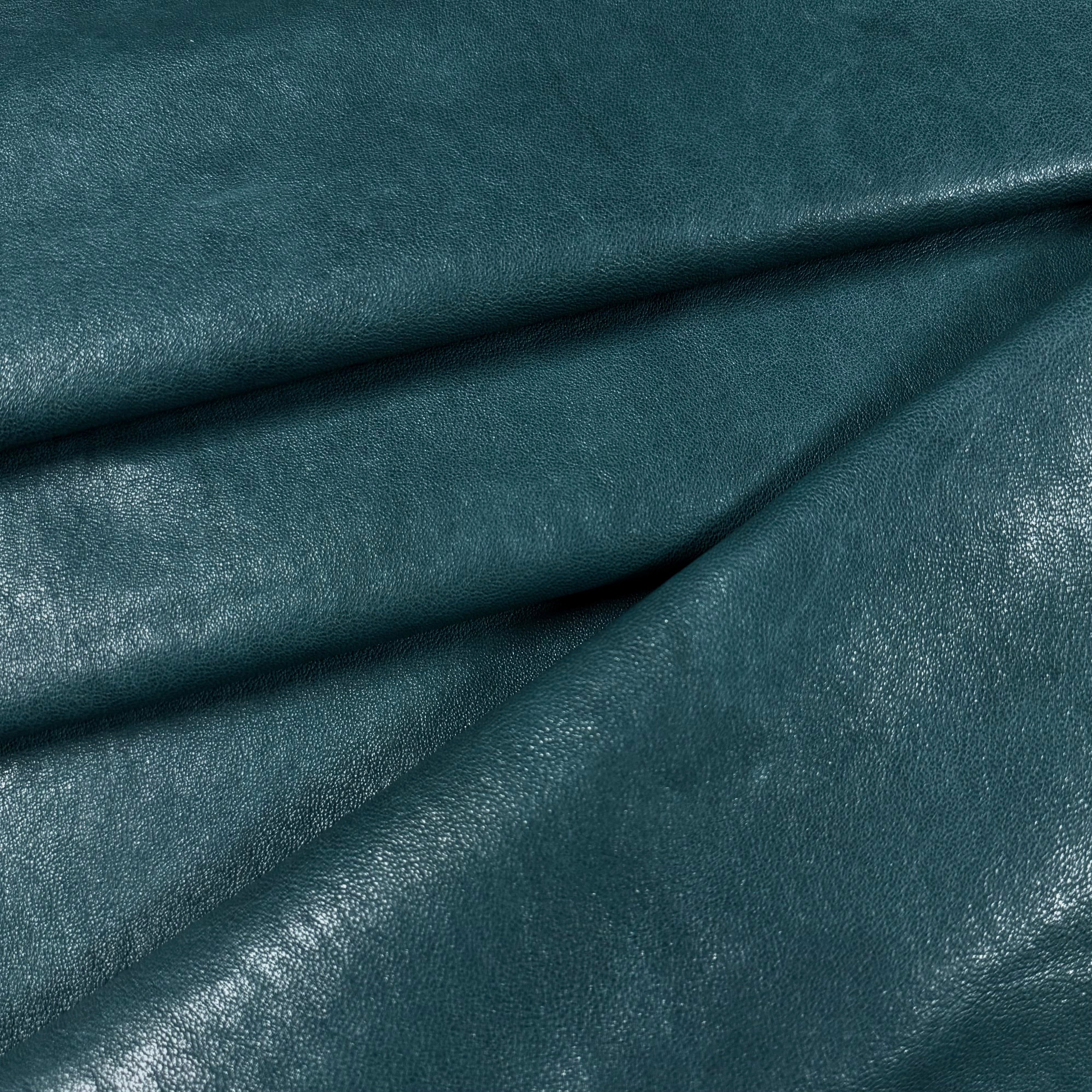 Oiled Veg Tan Lamb Leather, 2 oz | 15+ Colors – LeatherSkins.com
