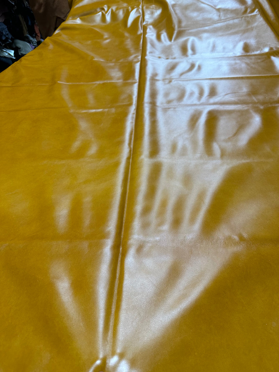 GOLD HONEY SEMI ANILINE FULL COW HIDE