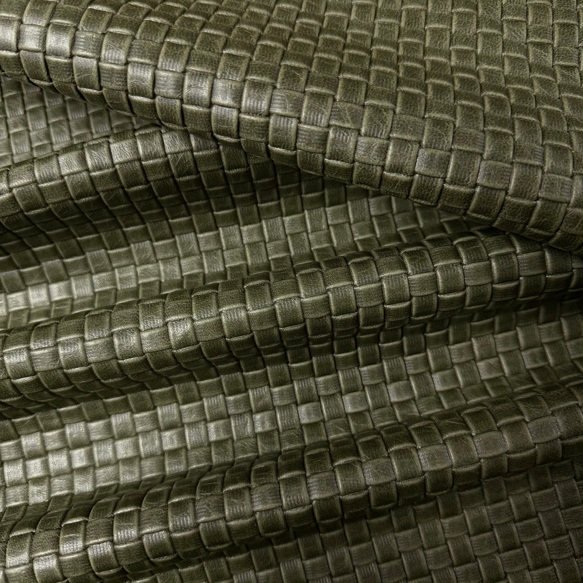 Oiled Basketweave Embossed Veg Tan Lamb, 2 oz