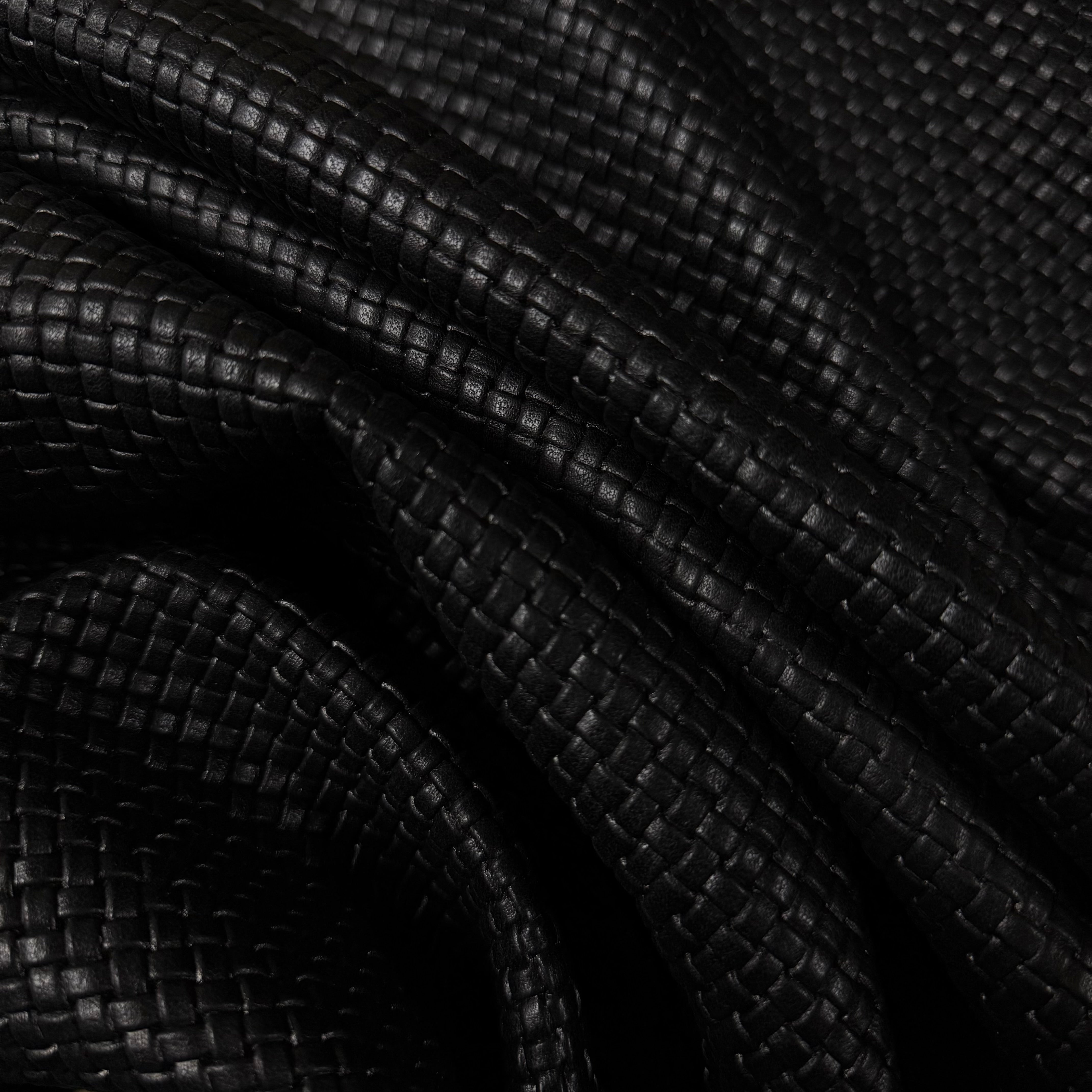 Basketweave Embossed Veg Tan Lamb, 2.5 oz | 2 Colors