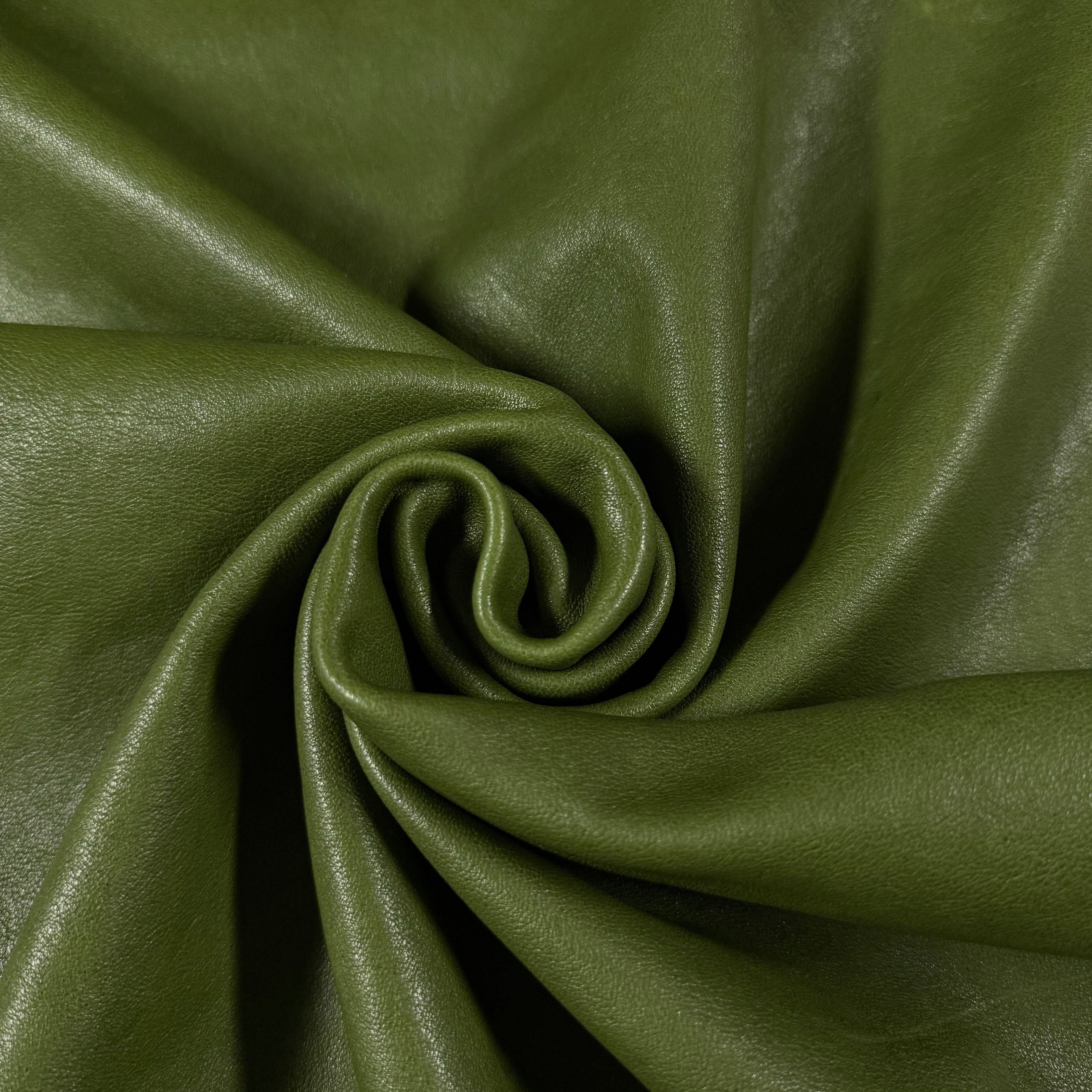 Oiled Veg Tan Lamb Leather, 2 oz | 15+ Colors – Leather Skins