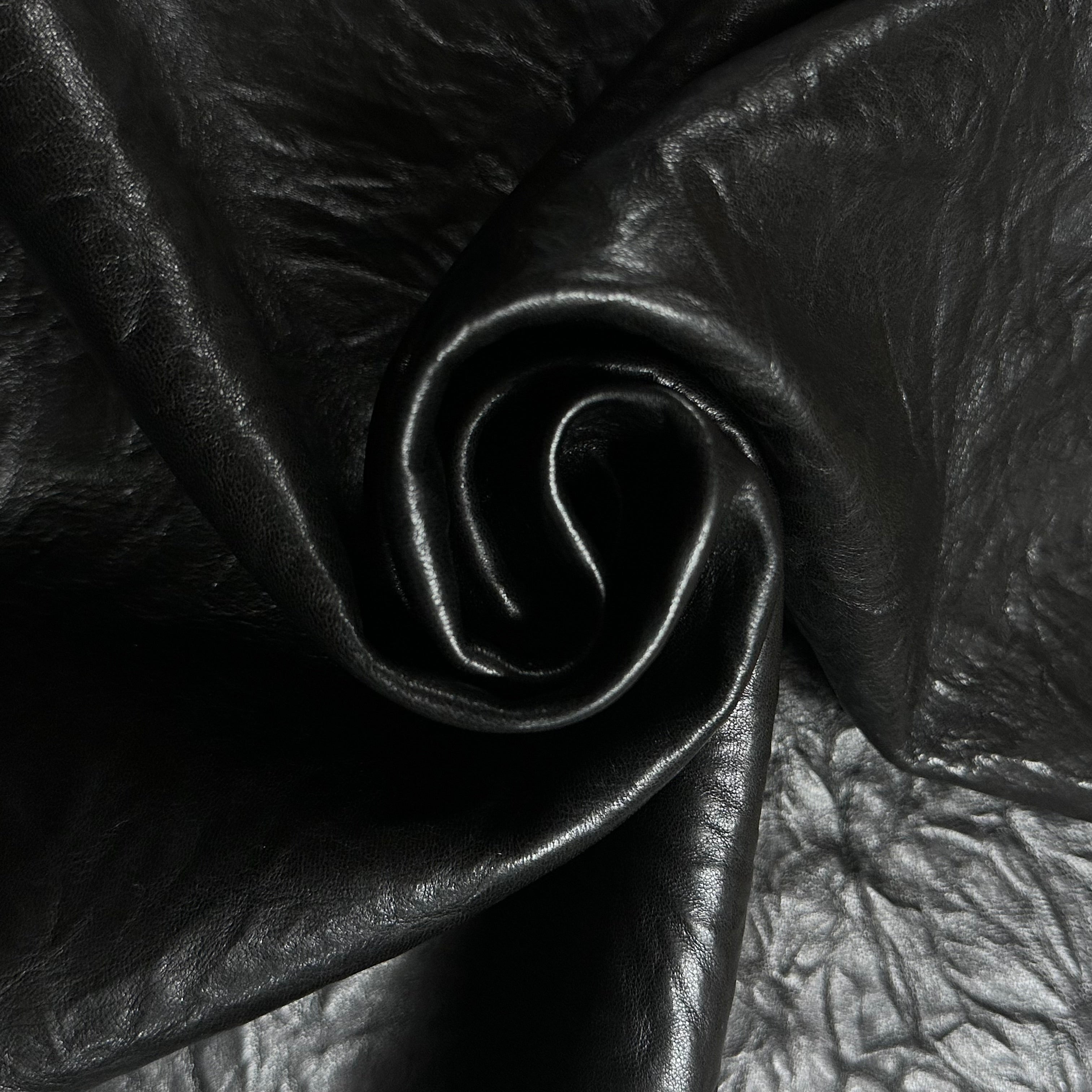 Crinkle Textured Lamb Nappa, 2 oz | Light Taupe, Black – Leather Skins