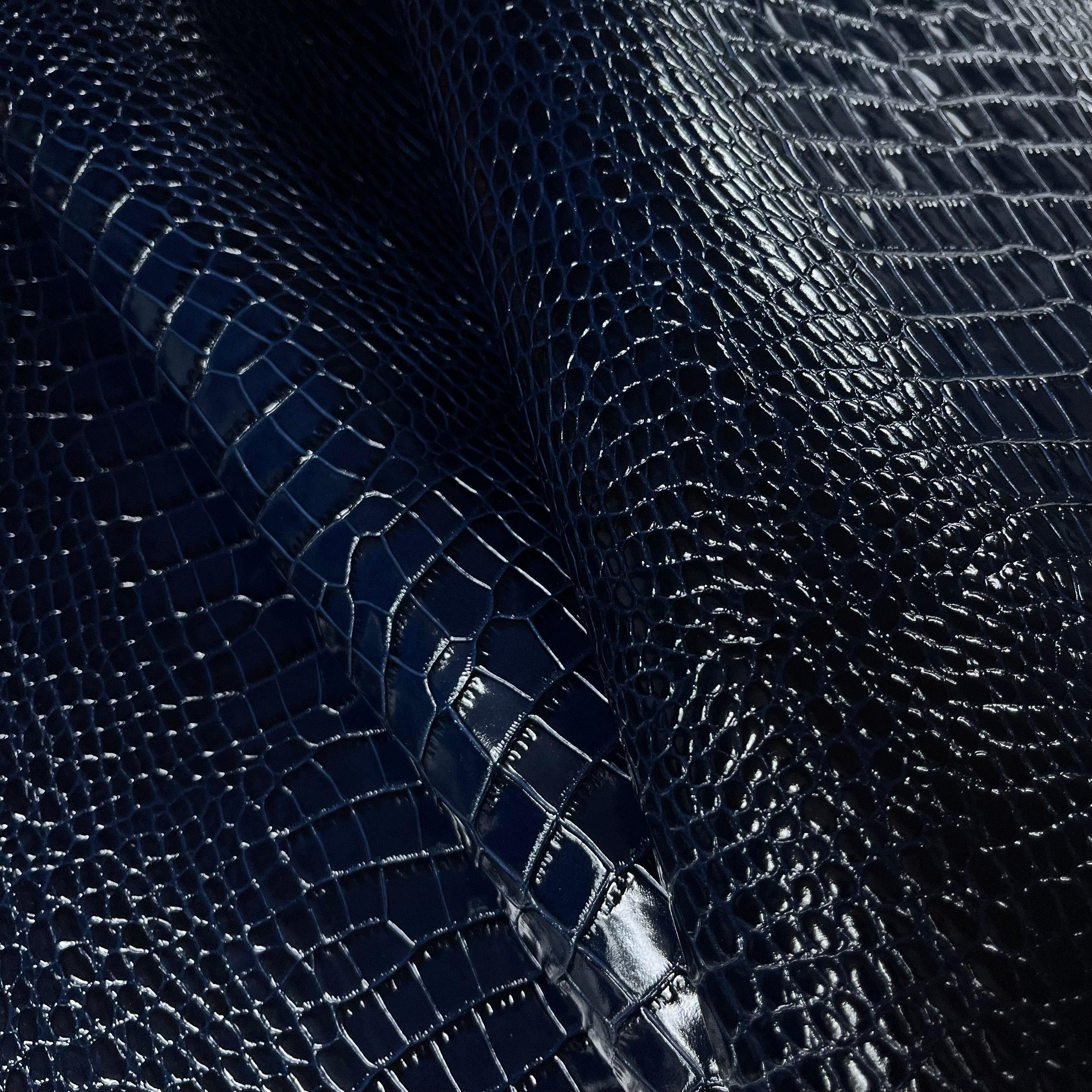 Crocodile Embossed Cow, 2-3 oz