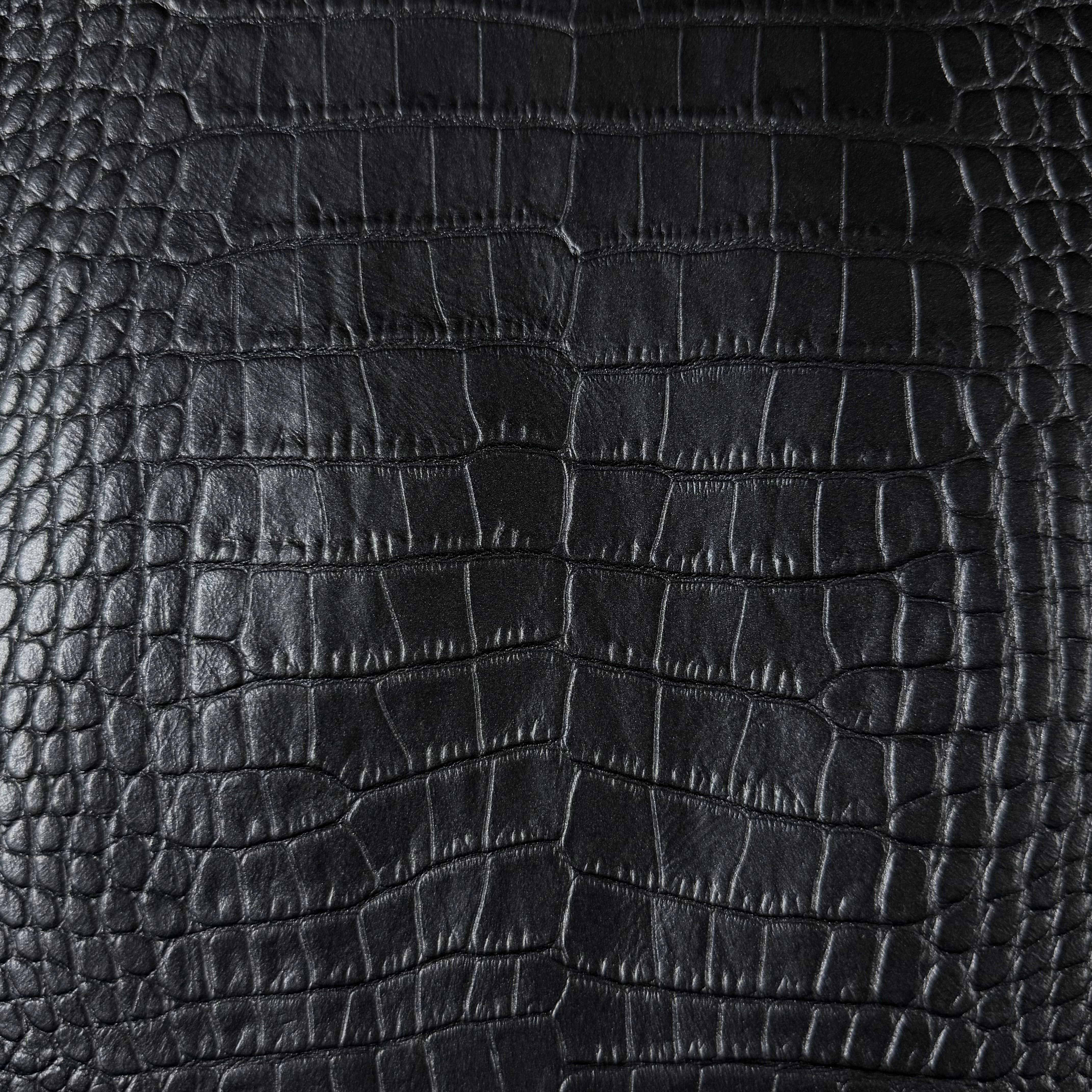 Pearlized Crocodile Embossed Cow, 2-3 oz