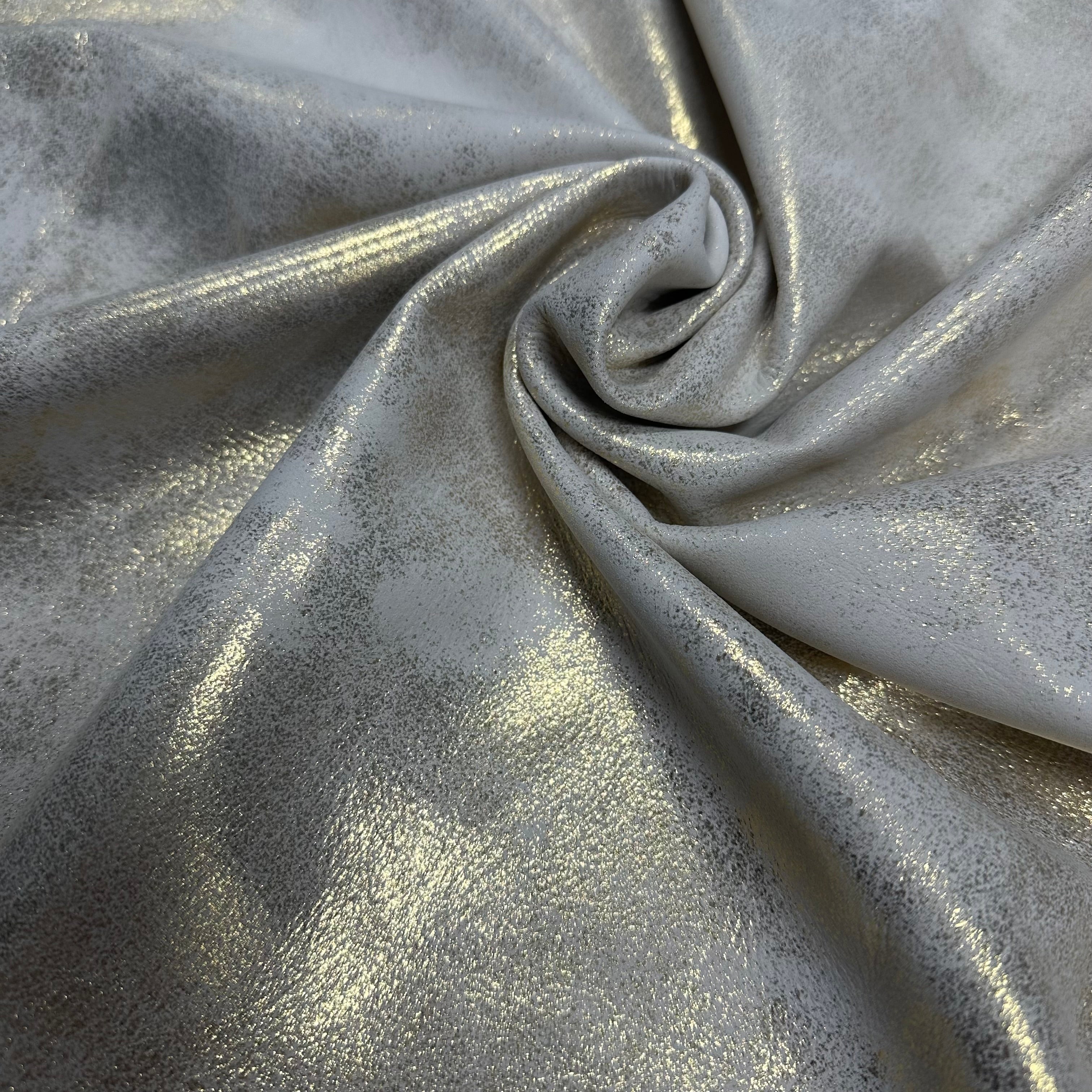 Distressed Metallic Cow Nubuck, 3 oz