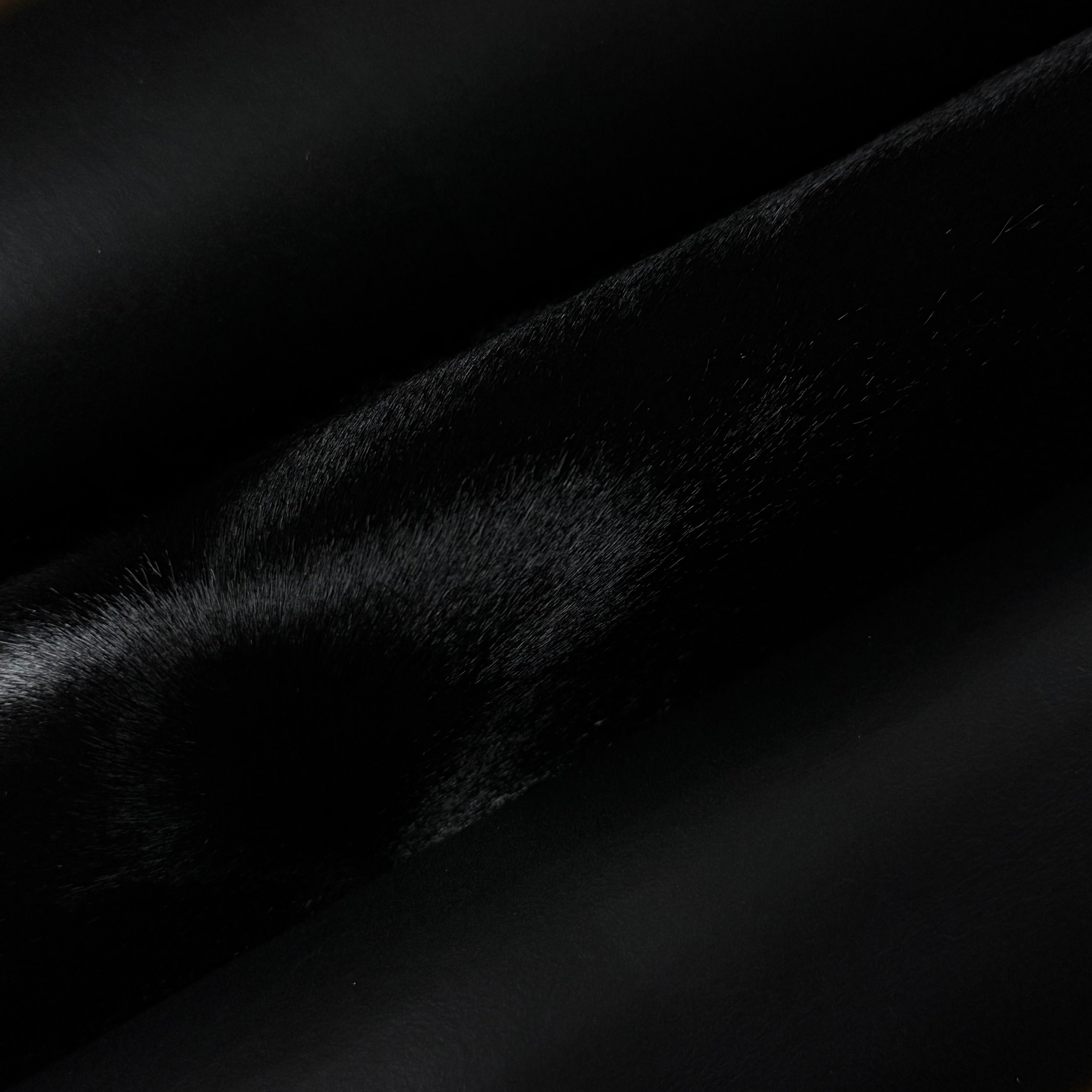 Hair On | Black