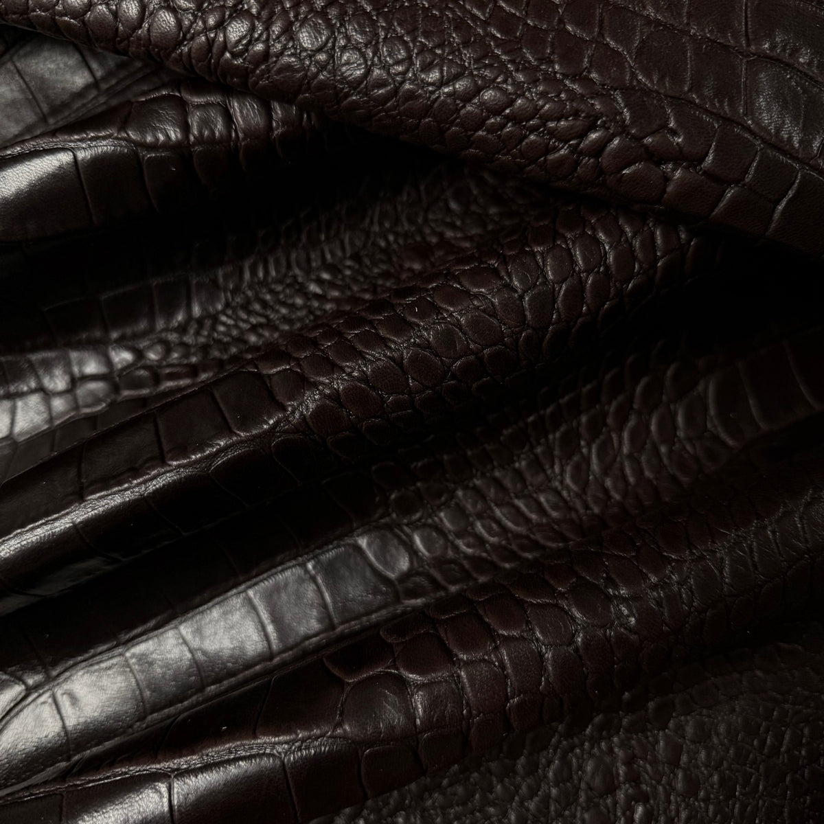 French Veg-Tan Crocodile Embossed Lamb Leather, 2.5 oz
