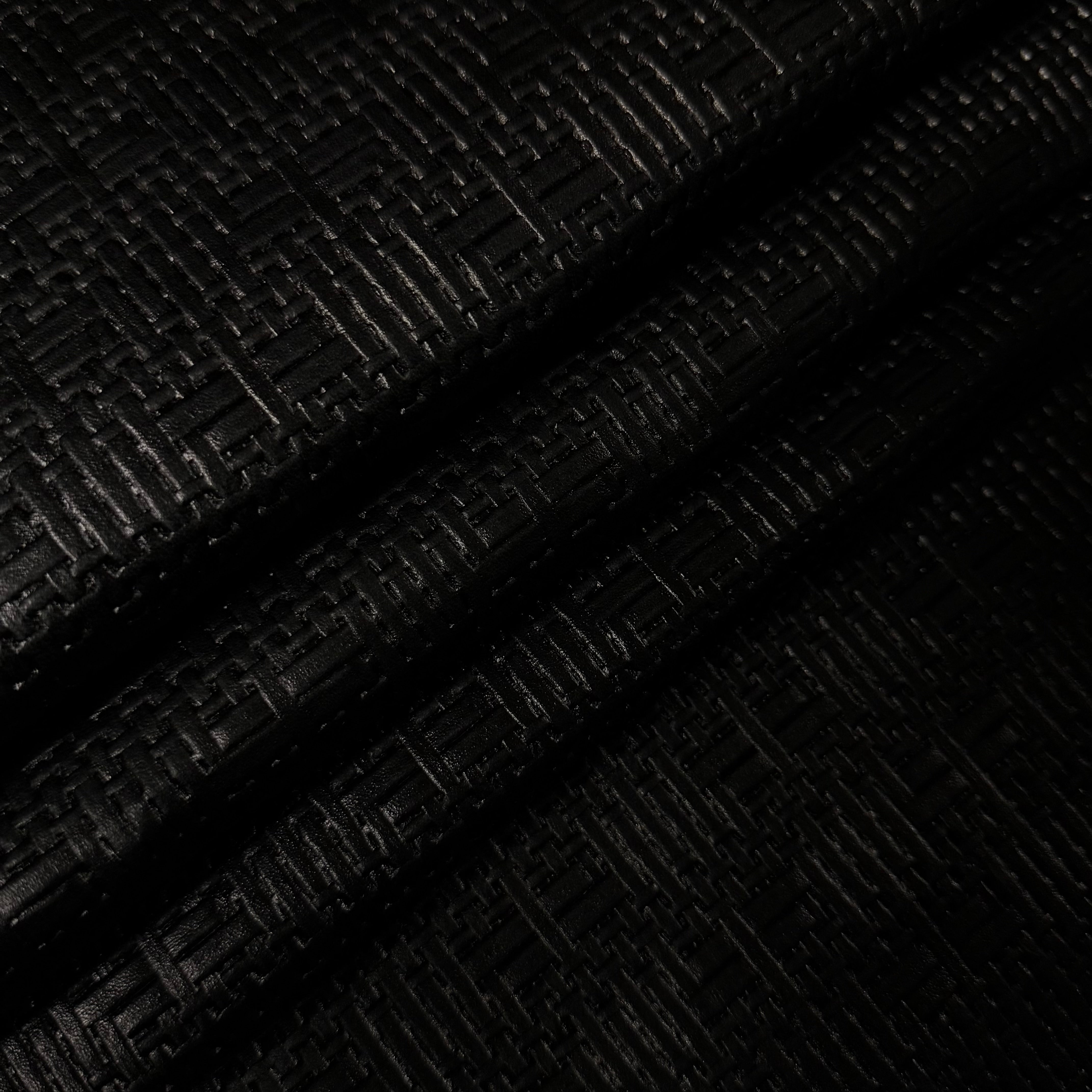 Raffia Embossed Cow, 2.5 oz - Black