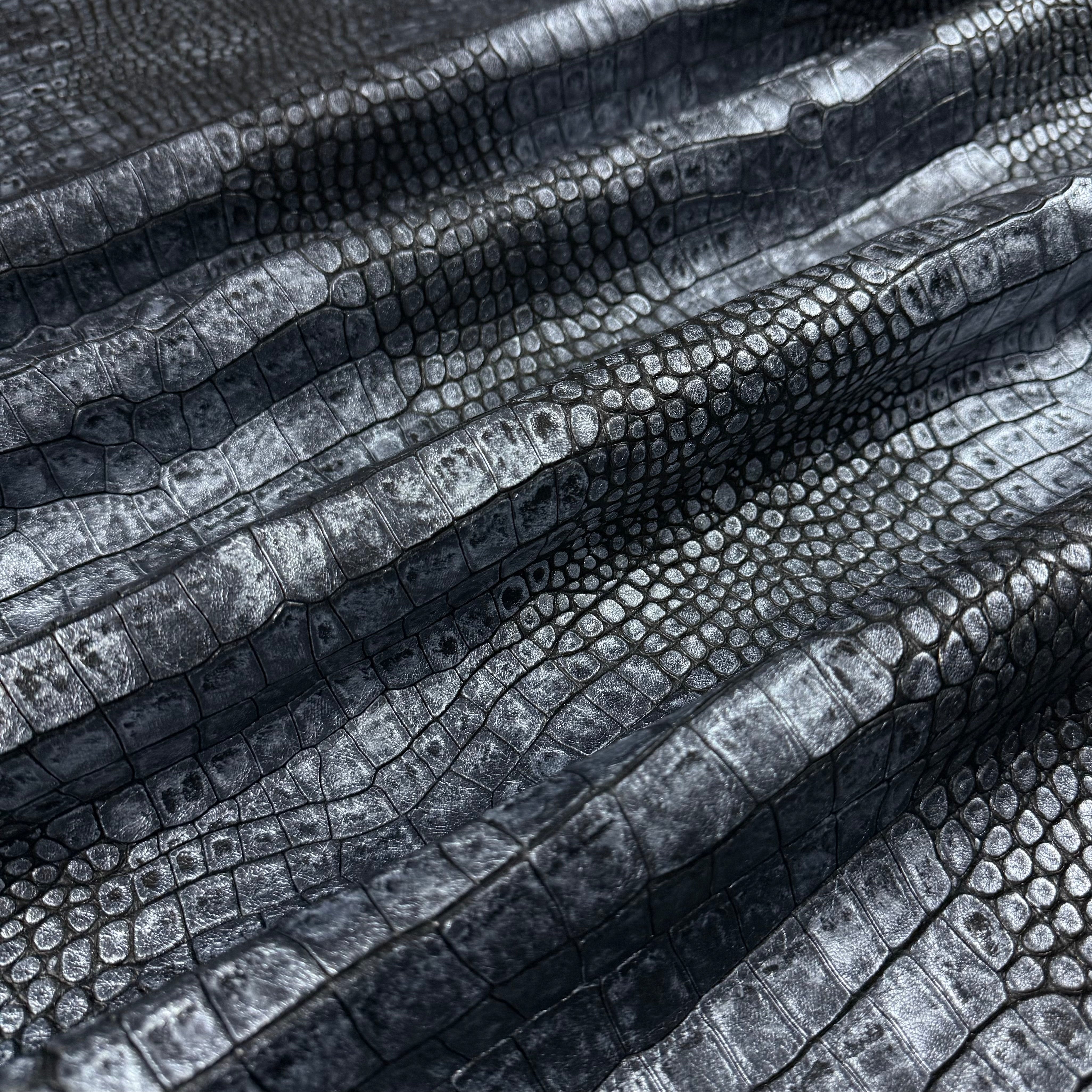 Metallic Two-Tone Veg Tan Crocodile Emboss Lambskin, 2 oz - Gold & Silver