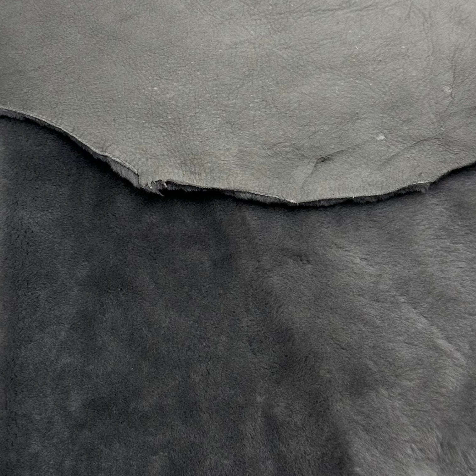 Ironed Merino Shearling 8-10mm - Tone-on-Tone Back