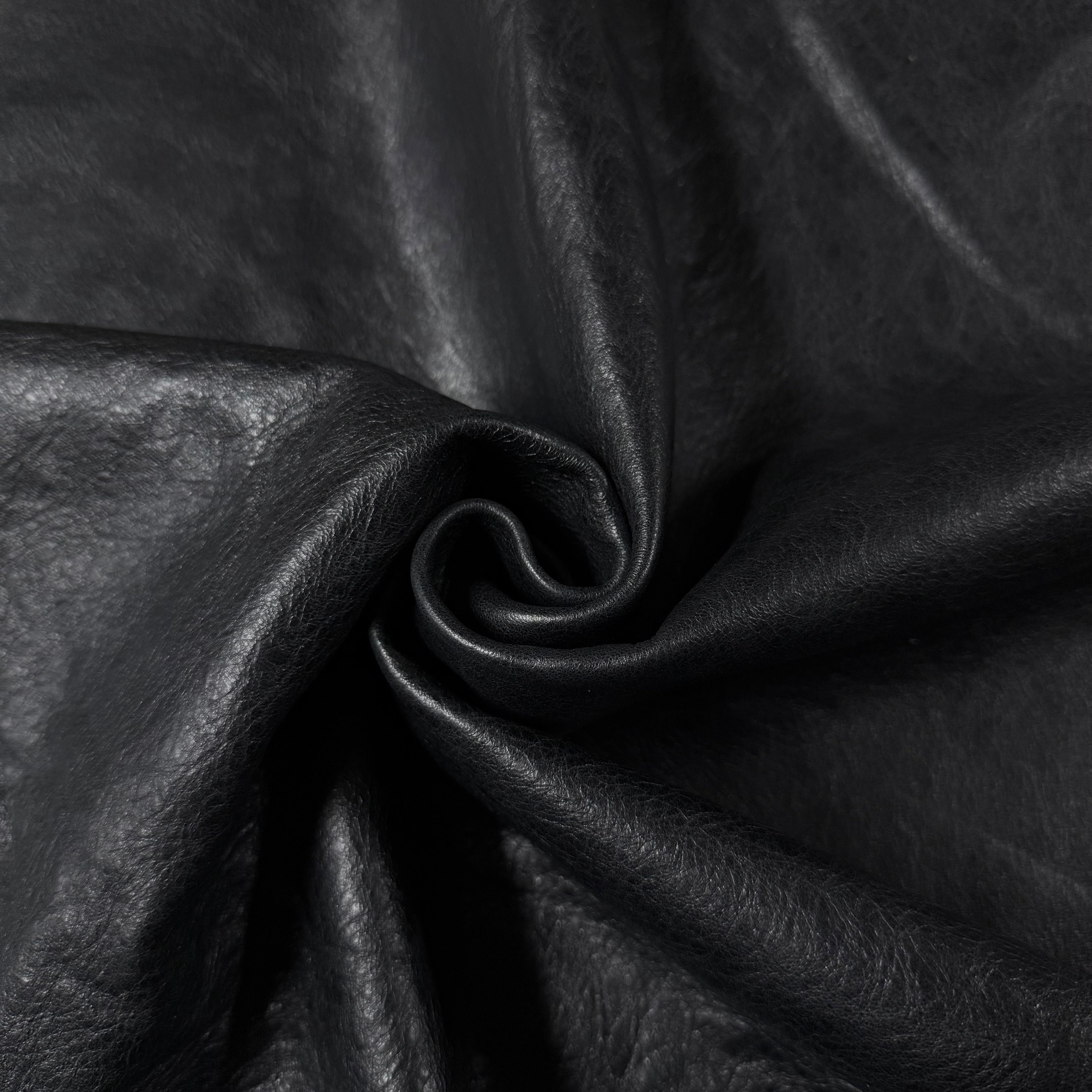 Italian Antique Semi-Glaze Lamb, 2.5 oz - Black