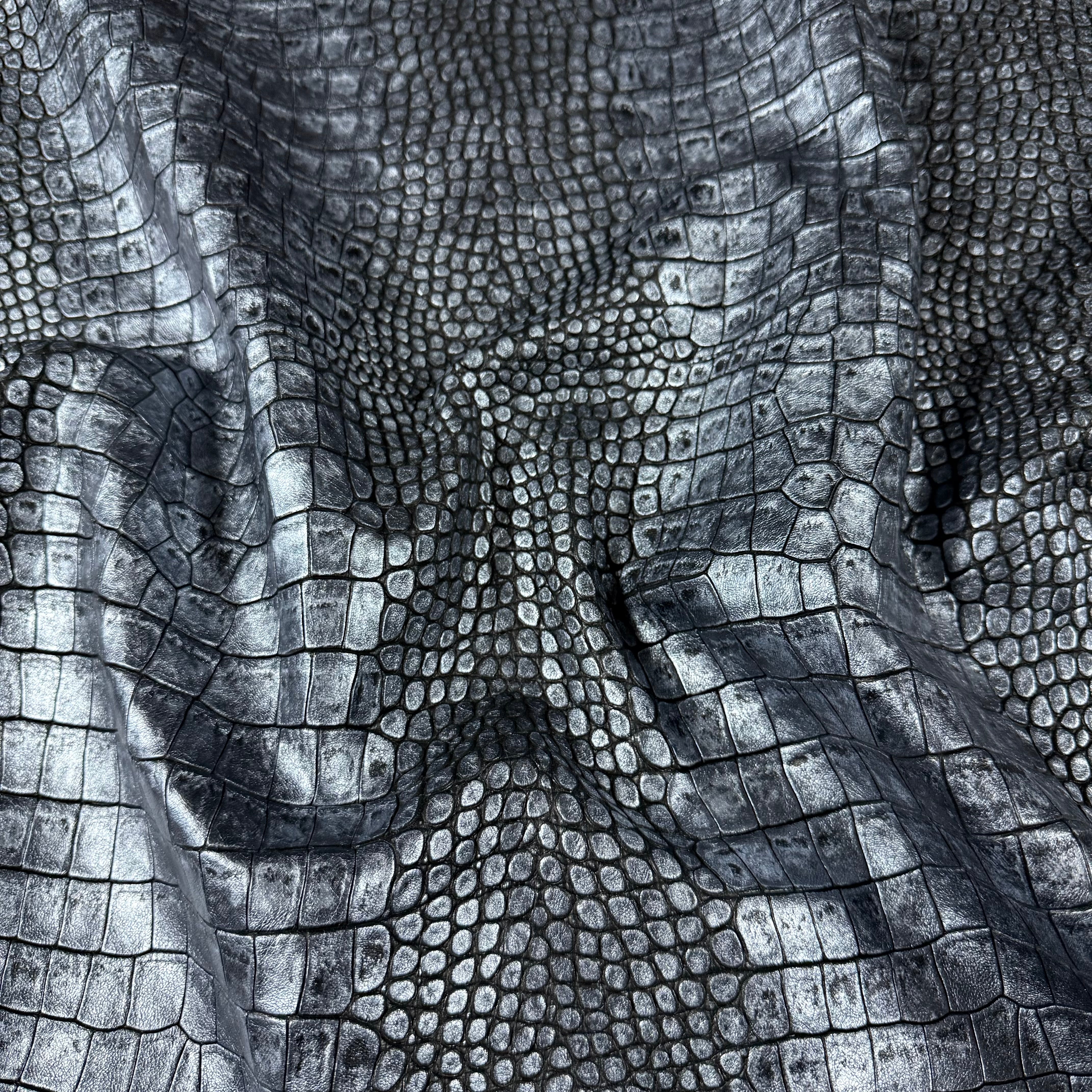 Metallic Two-Tone Crocodile Emboss Veg Tan Lambskin, 2 oz - Gold & Silver