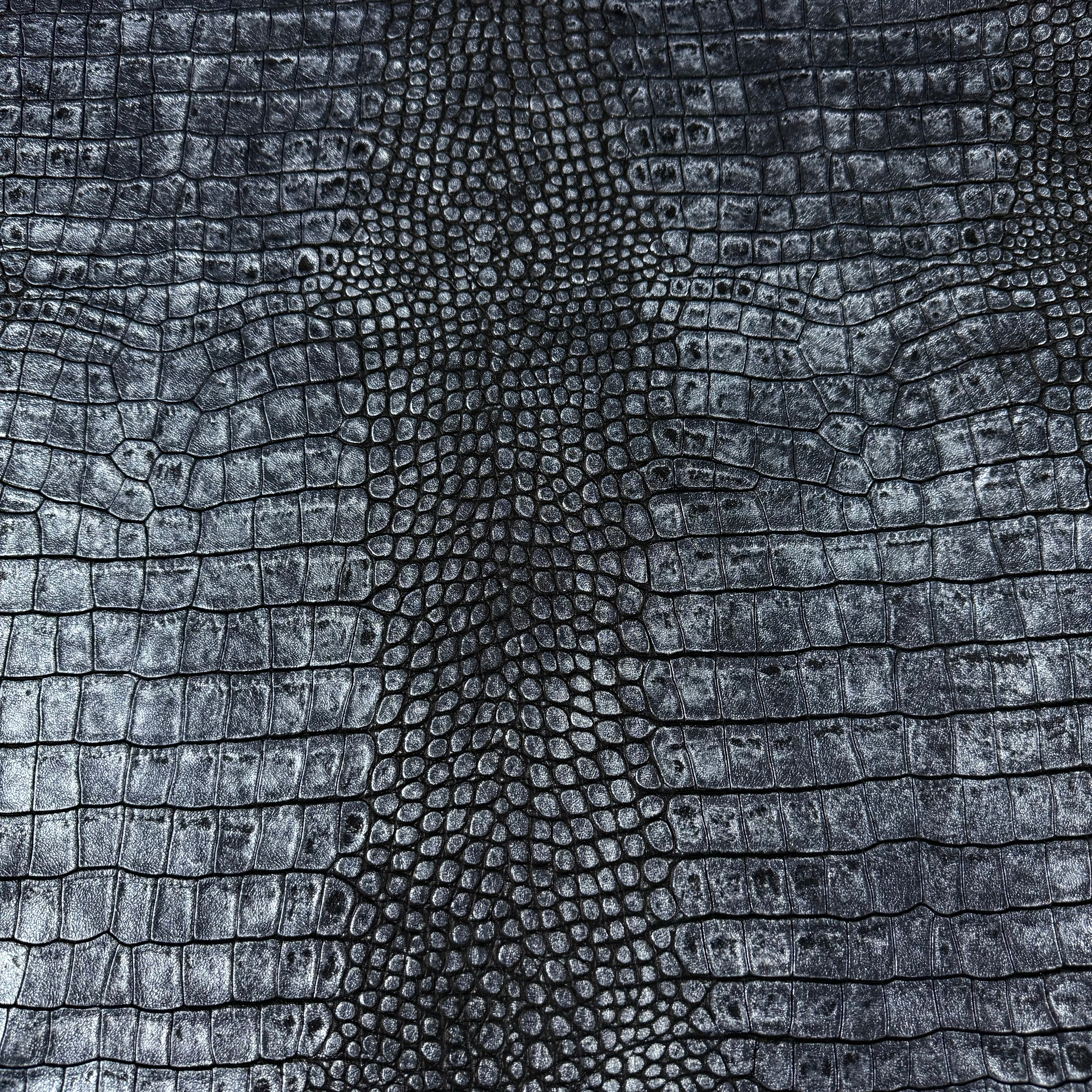 Metallic Two-Tone Crocodile Emboss Veg Tan Lambskin, 2 oz - Gold & Silver