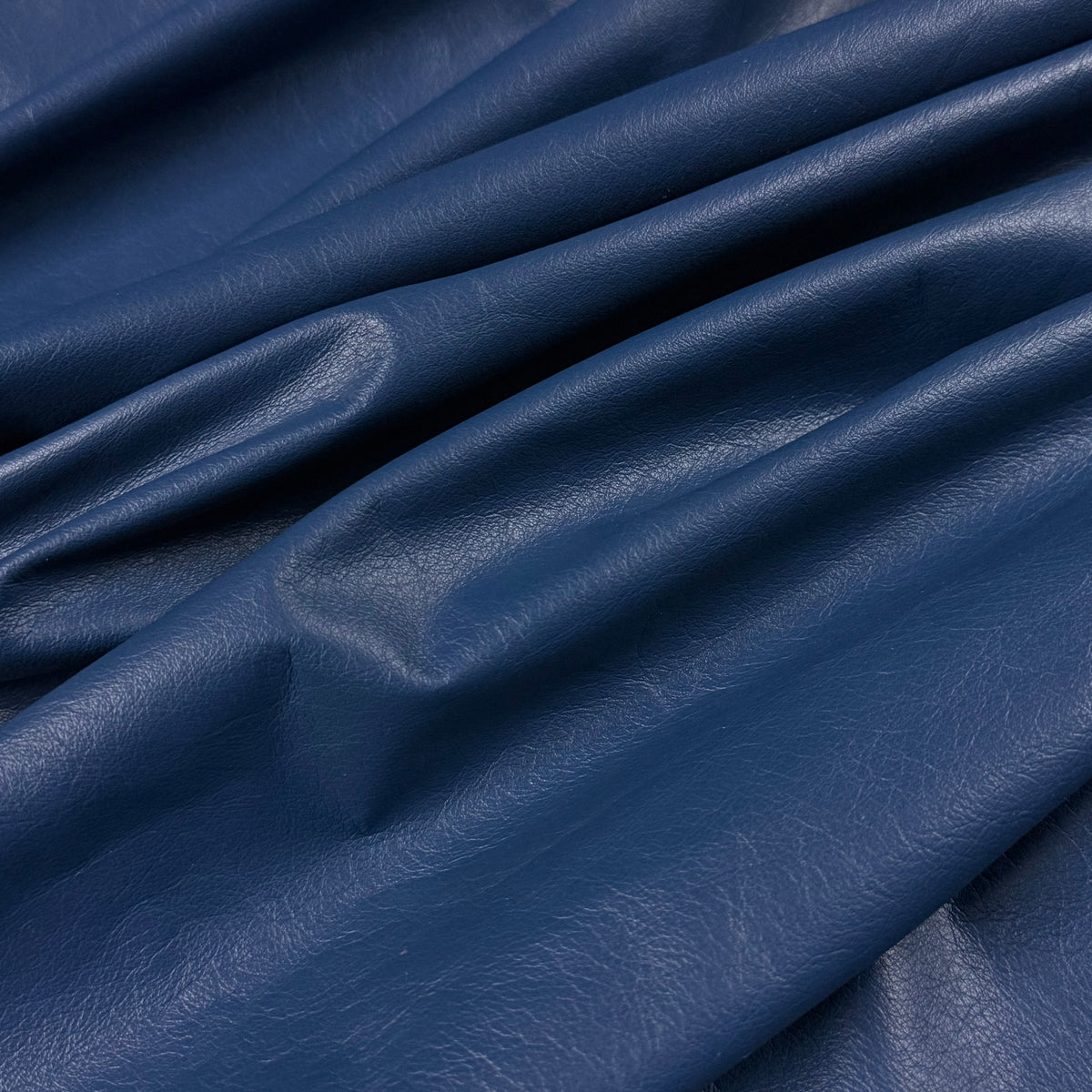 Plonge Cow Nappa Leather Sides, 1-2 oz | 25+ Colors – Leather Skins