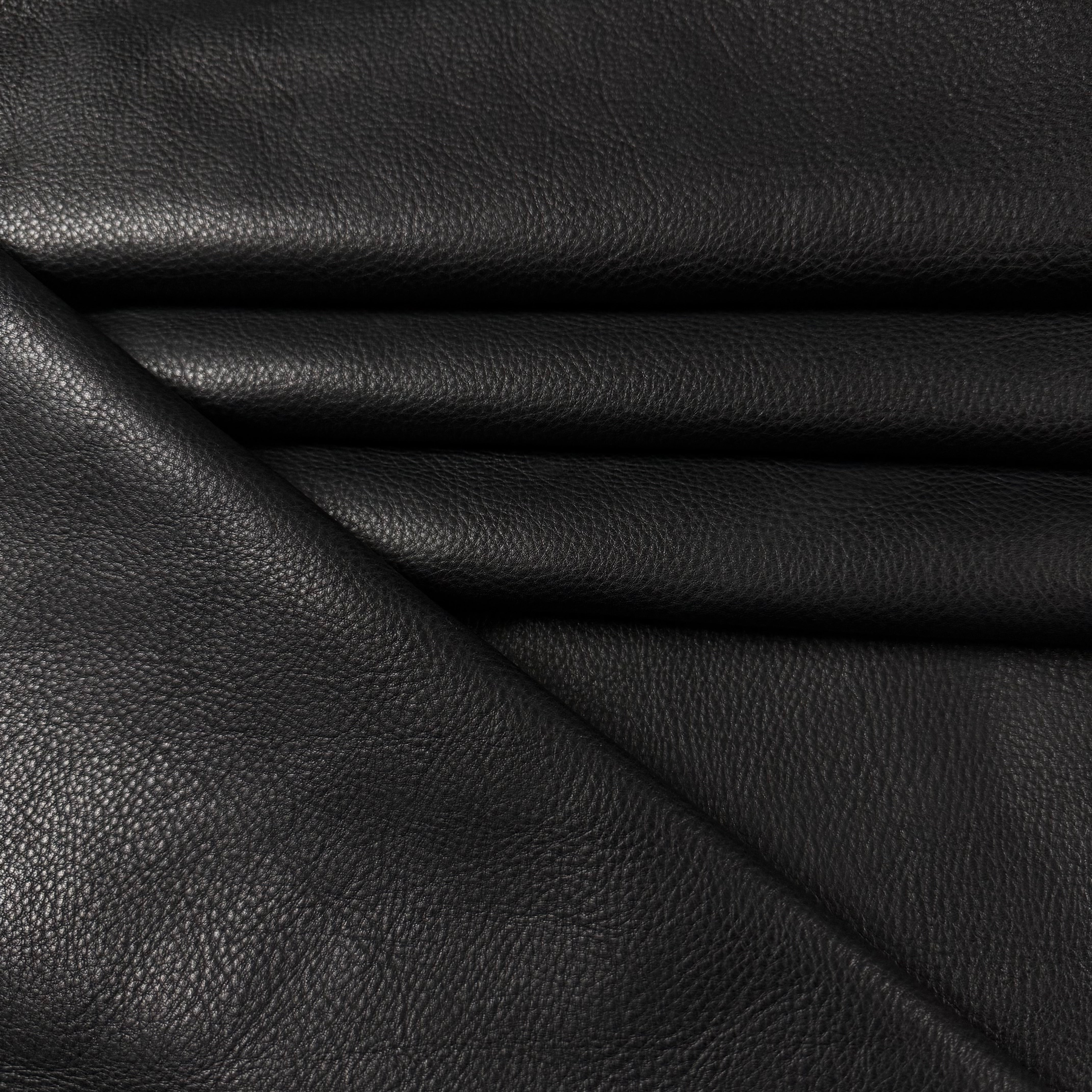 Veg Line - Soft Veg-Tan Cowhide, Black