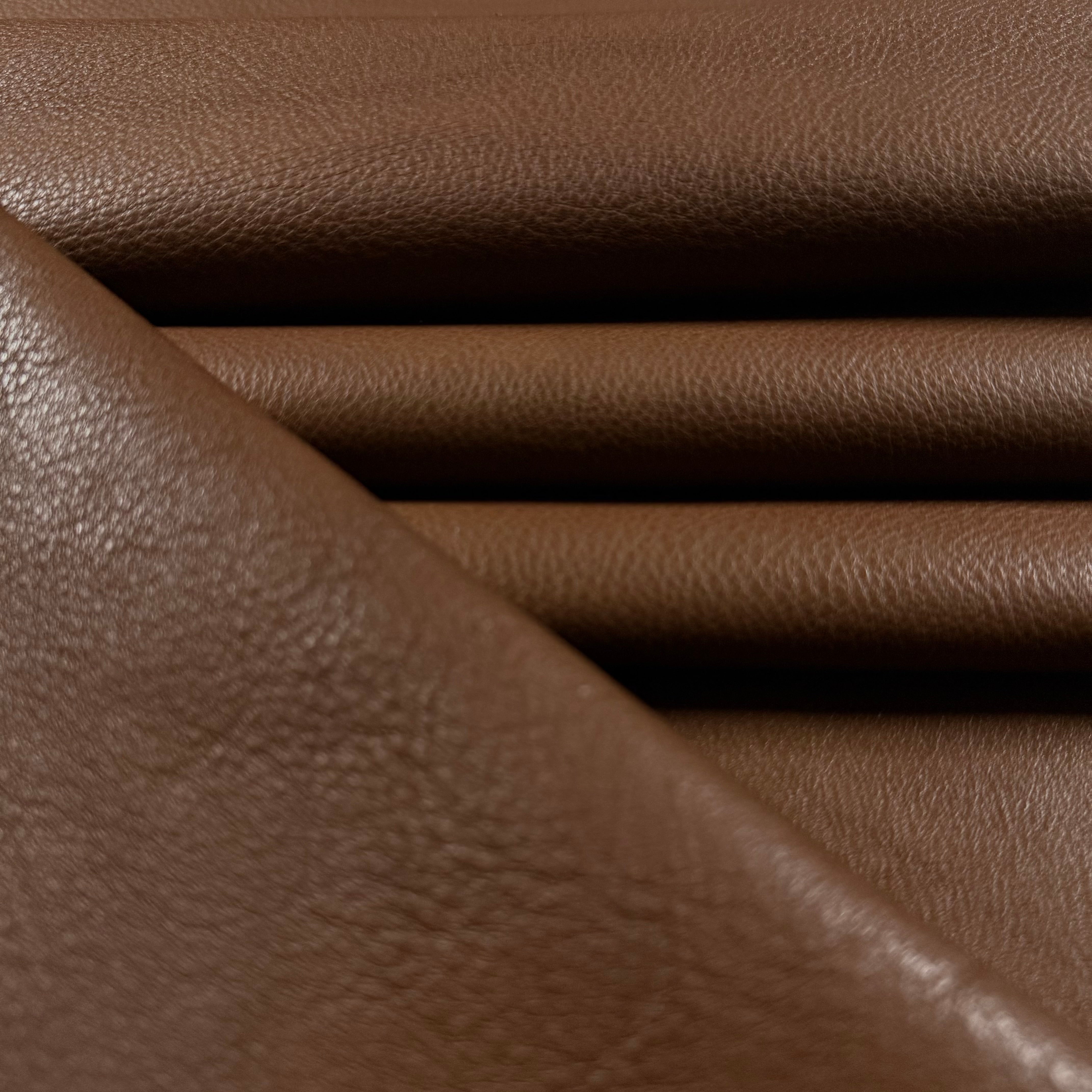 Veg Line - Soft Veg-Tan Cowhide, Tobacco