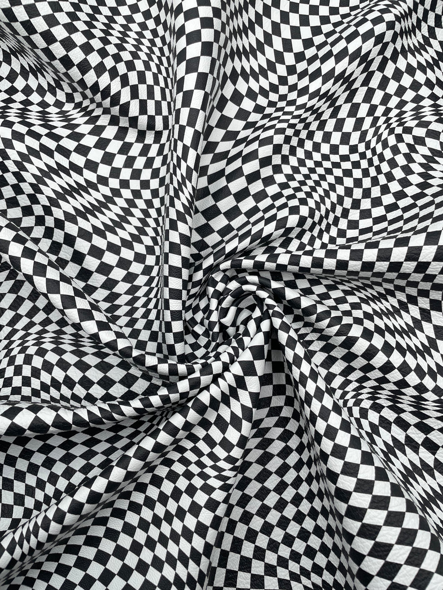 TWISTED CHECKERBOARD PRINTED DIAMOND LAMB