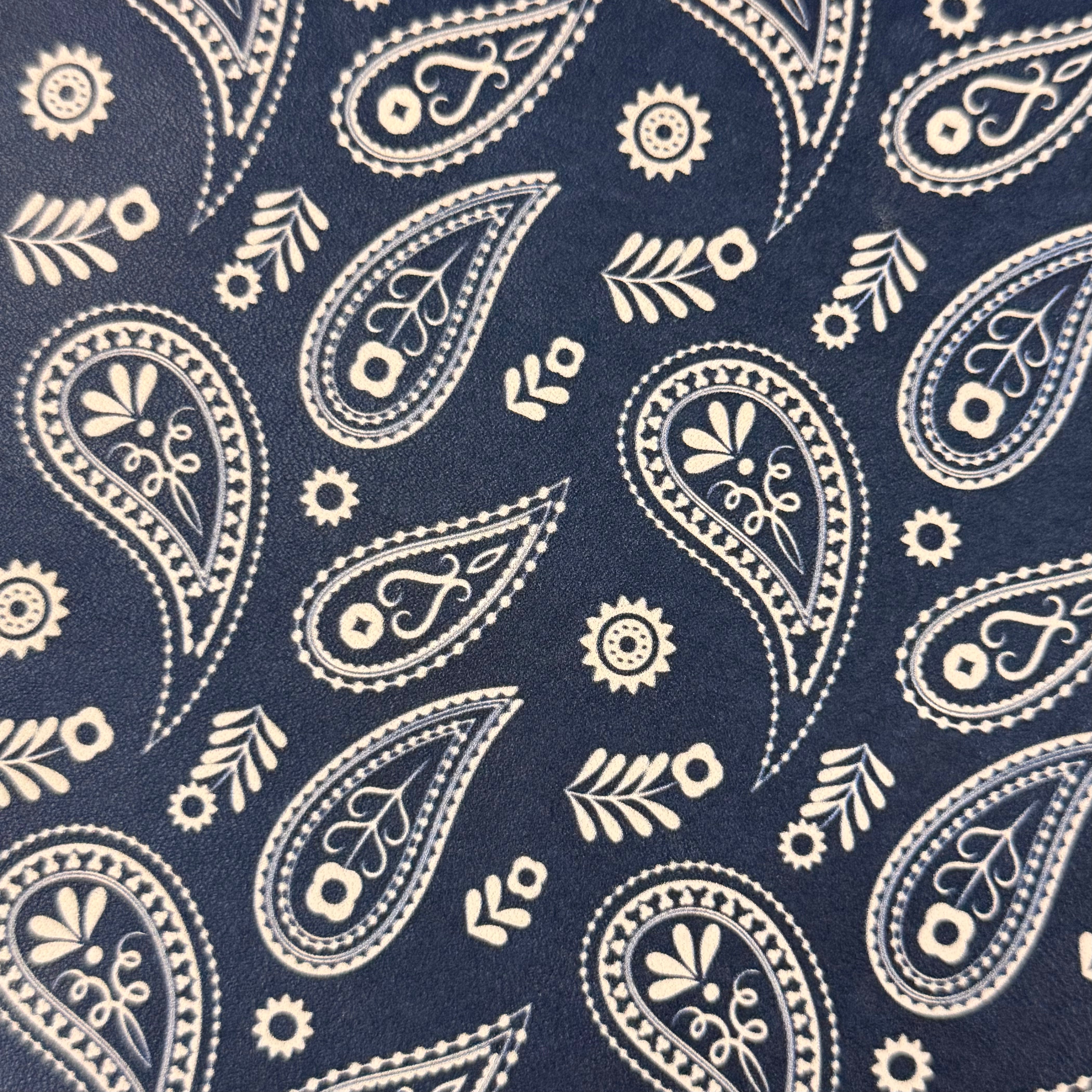 Paisly Bandana Printed Lamb Nappa, 2 oz