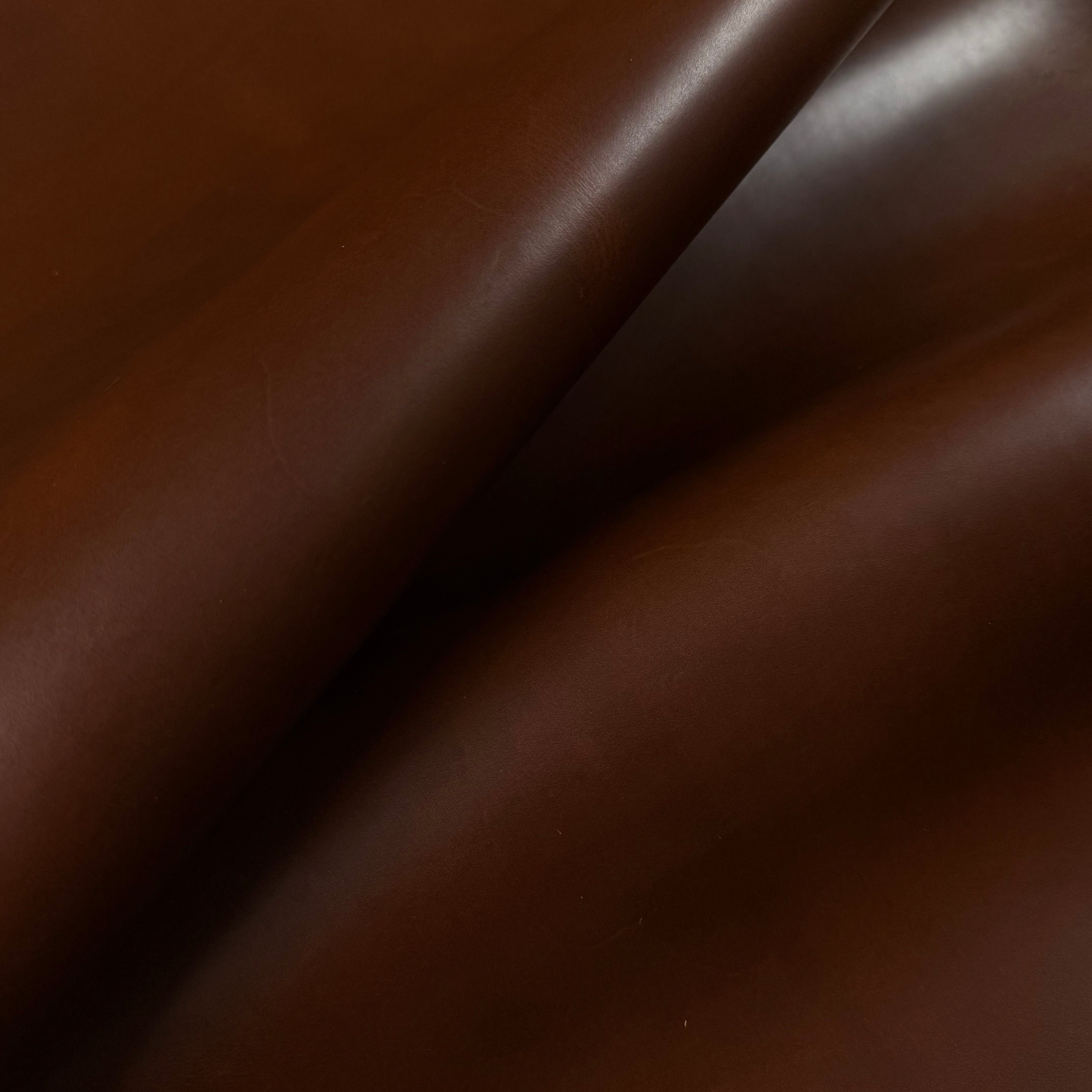 Seidel Double Shot pull-up cowhide leather in rich brown, 5-6 oz weight with a smooth, flexible finish.